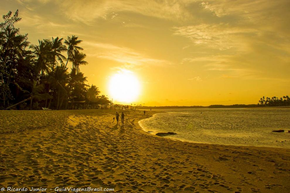 Imagem de um pôr do sol maravilhoso da Praia da Boca da Barra.